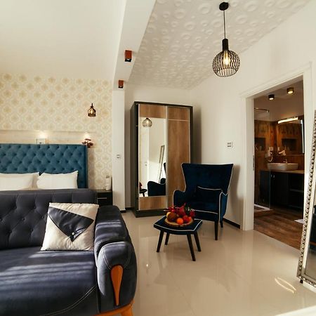 Hotel Platinum Ulcinj Buitenkant foto