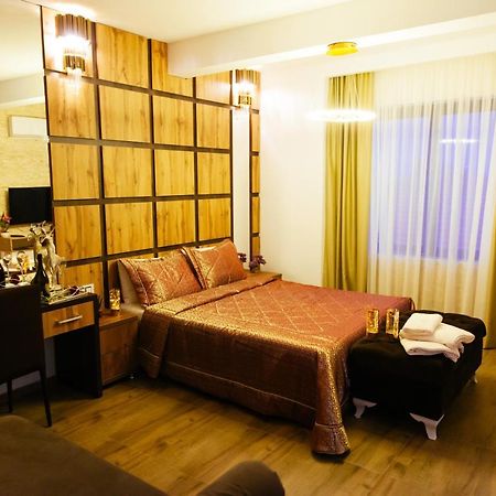 Hotel Platinum Ulcinj Buitenkant foto