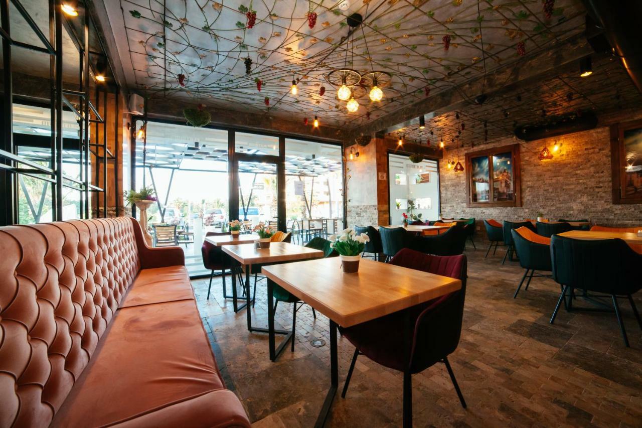 Hotel Platinum Ulcinj Buitenkant foto