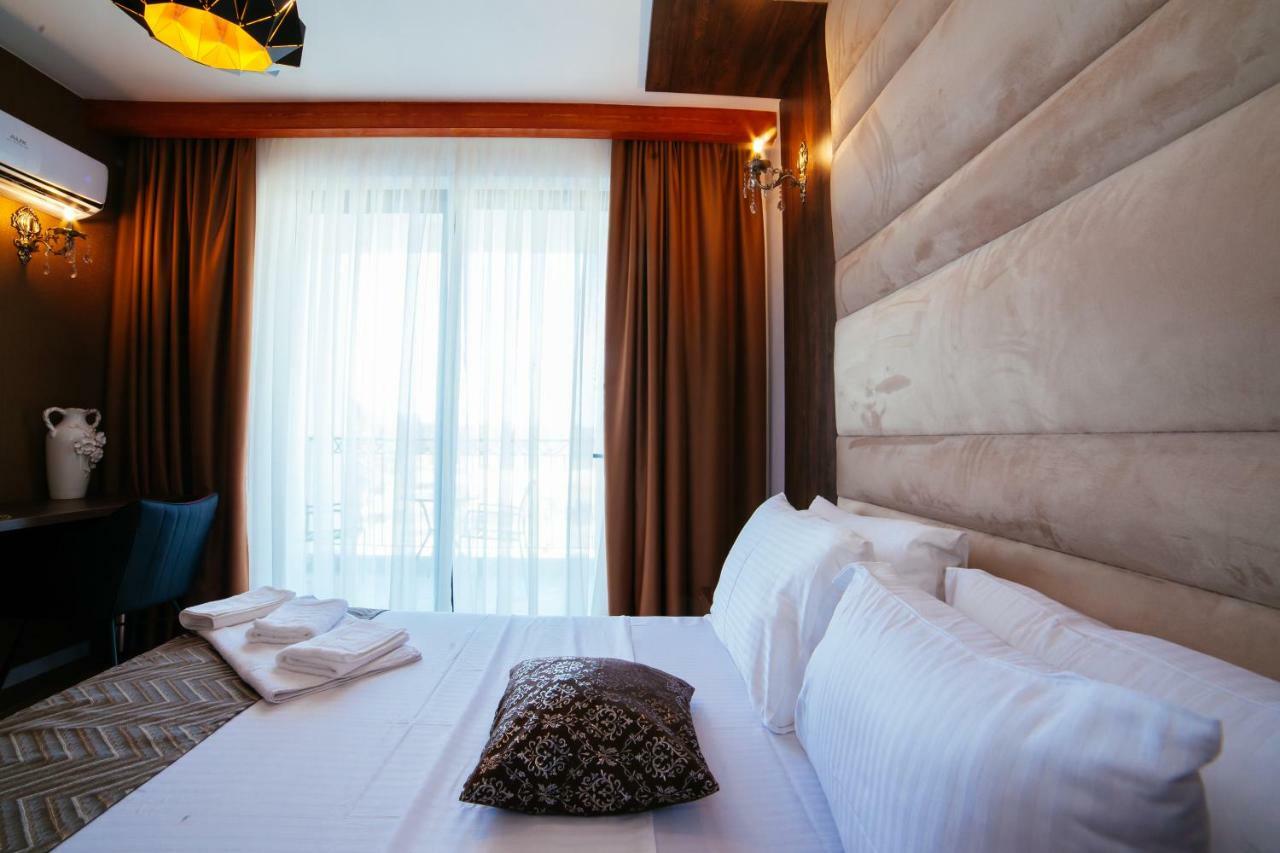 Hotel Platinum Ulcinj Buitenkant foto