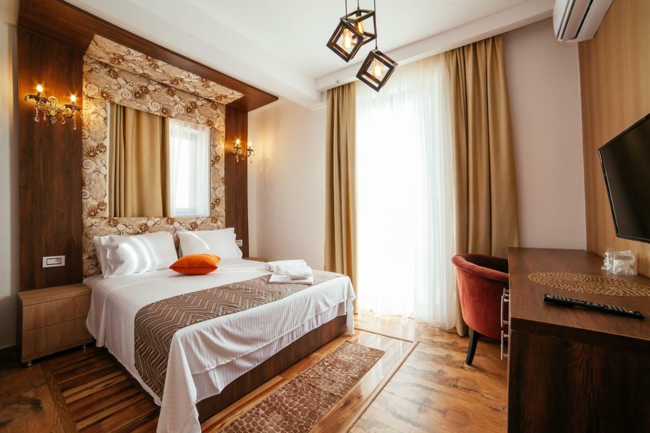Hotel Platinum Ulcinj Buitenkant foto