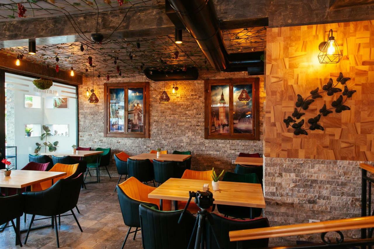 Hotel Platinum Ulcinj Buitenkant foto