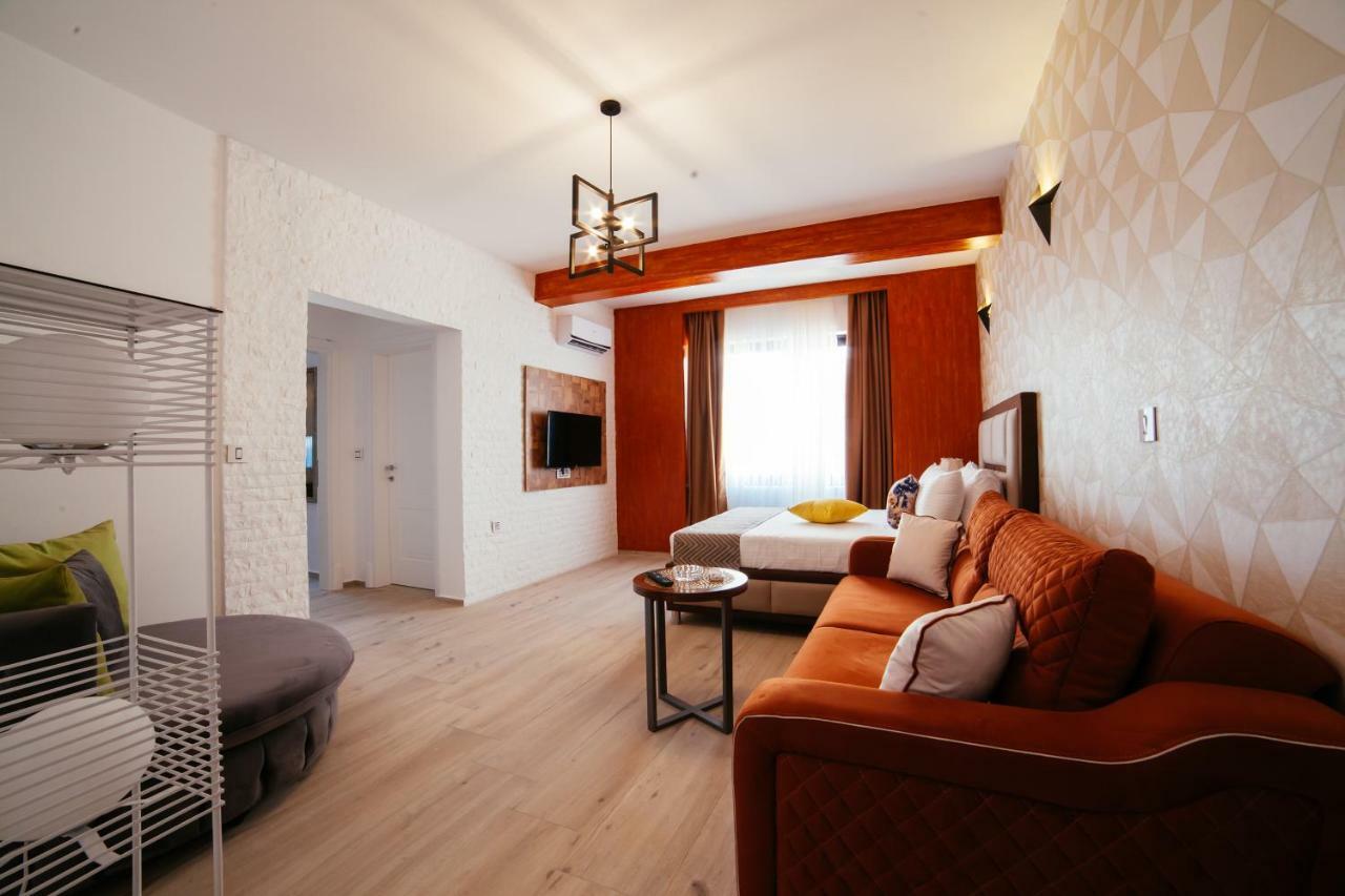 Hotel Platinum Ulcinj Buitenkant foto