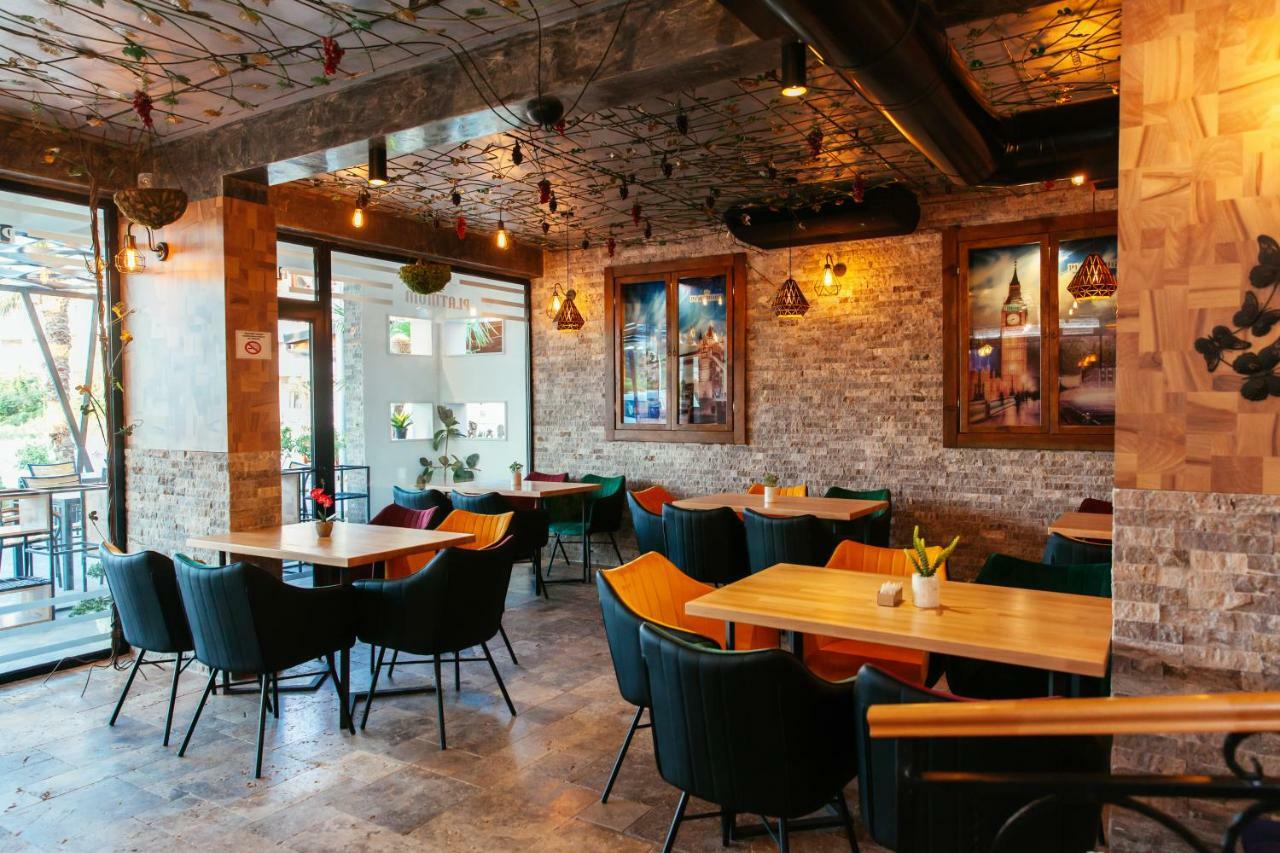 Hotel Platinum Ulcinj Buitenkant foto