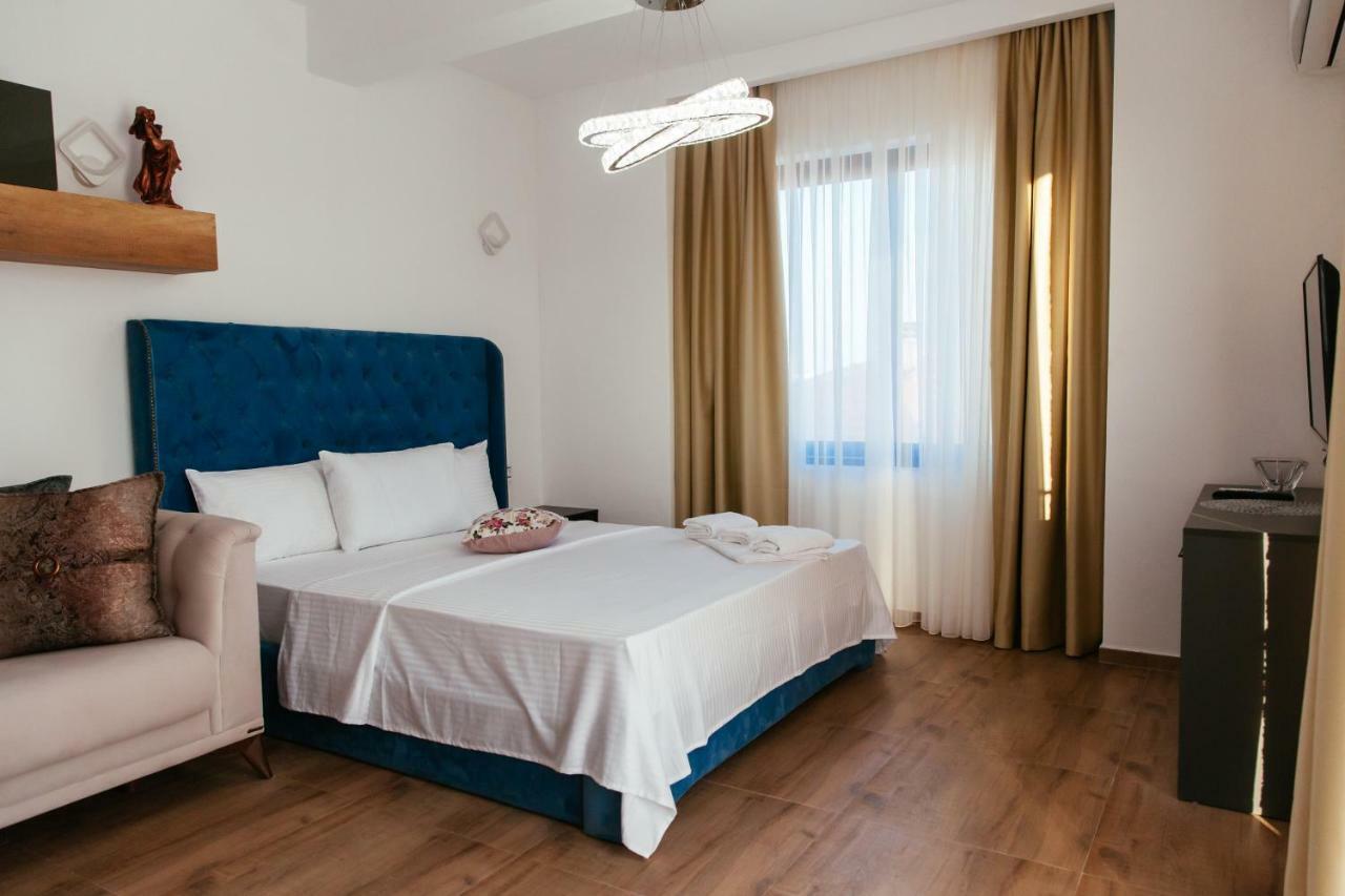 Hotel Platinum Ulcinj Buitenkant foto