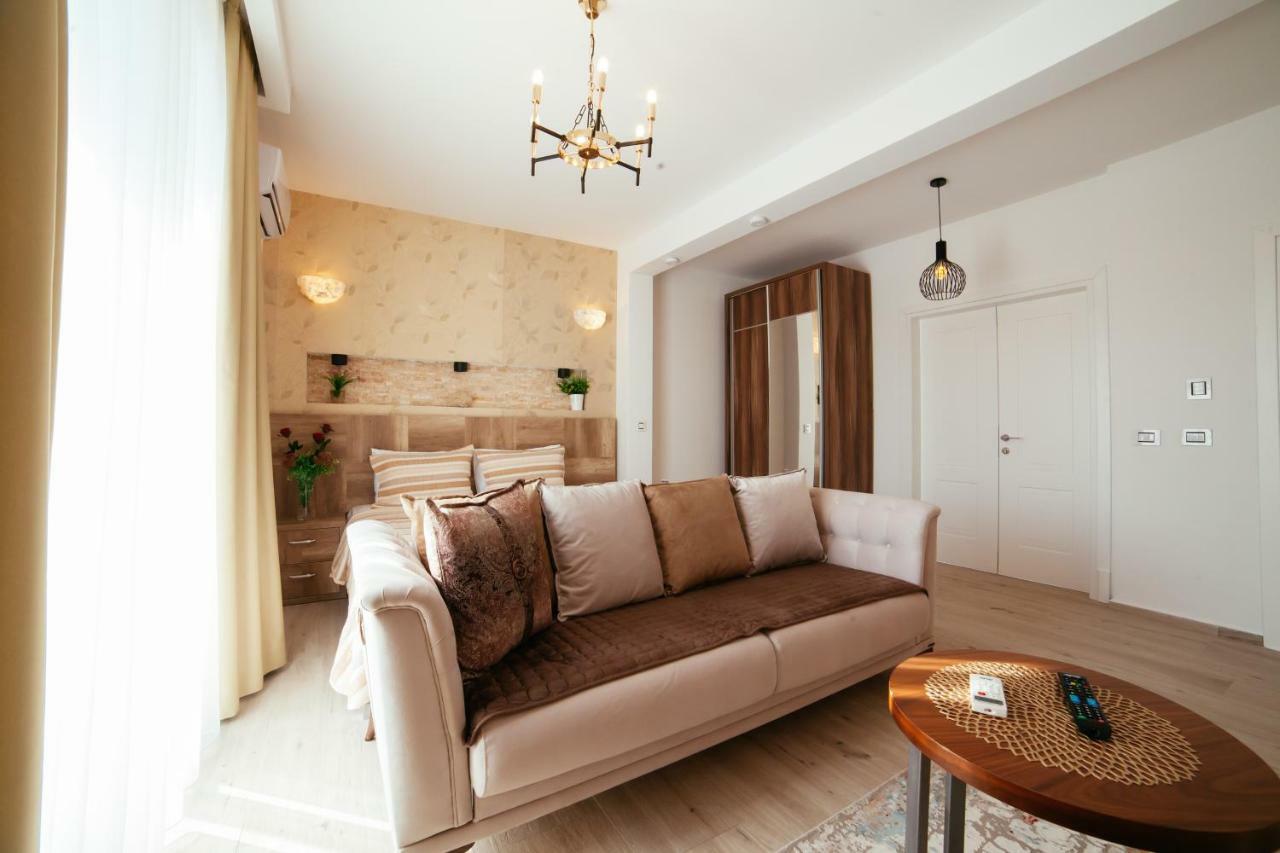 Hotel Platinum Ulcinj Buitenkant foto
