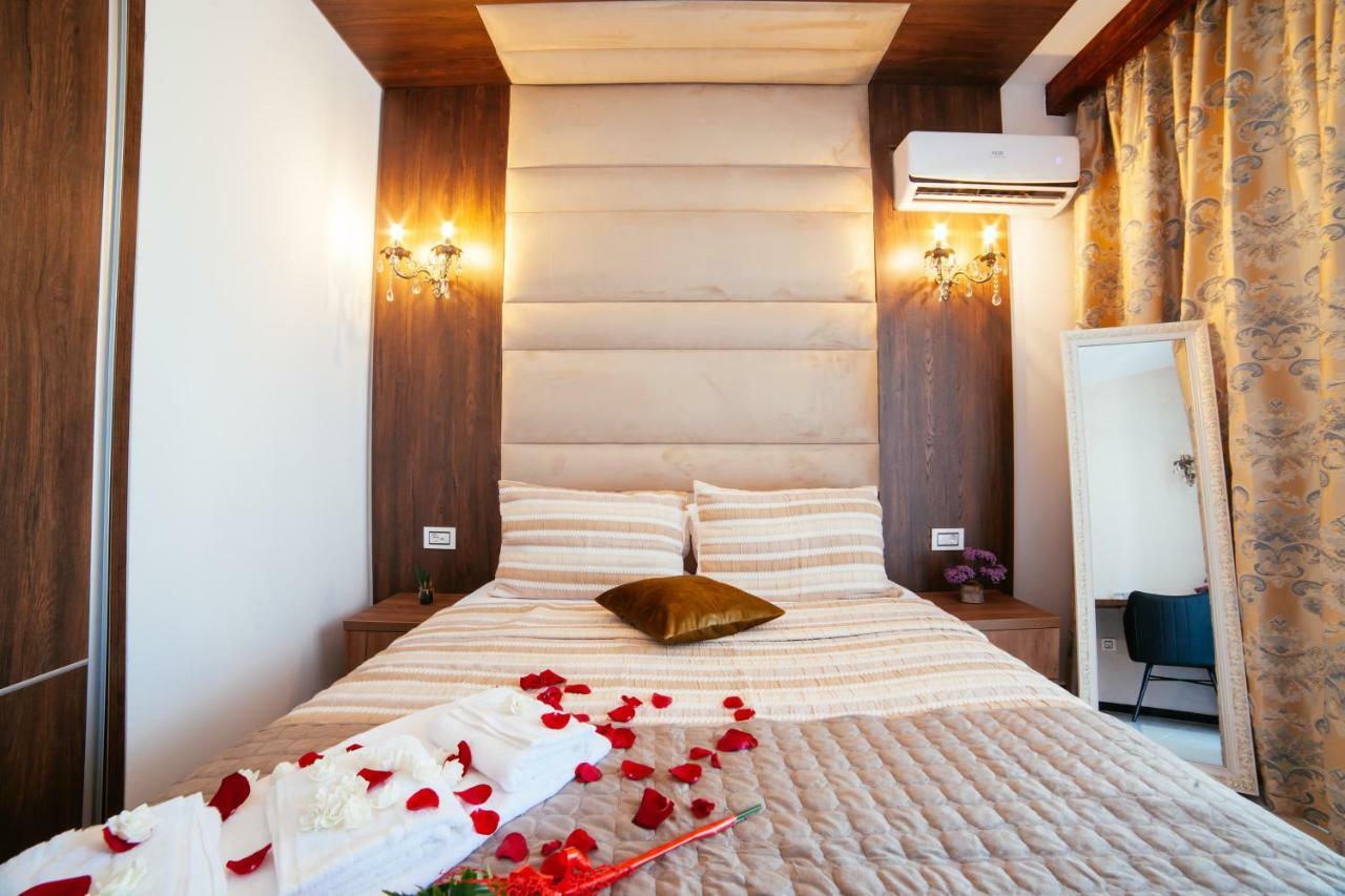 Hotel Platinum Ulcinj Buitenkant foto