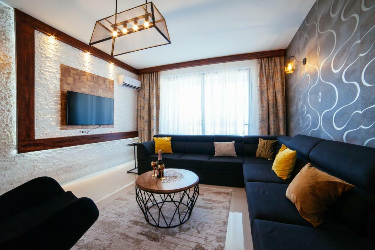 Hotel Platinum Ulcinj Buitenkant foto