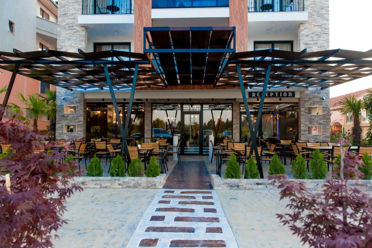 Hotel Platinum Ulcinj Buitenkant foto