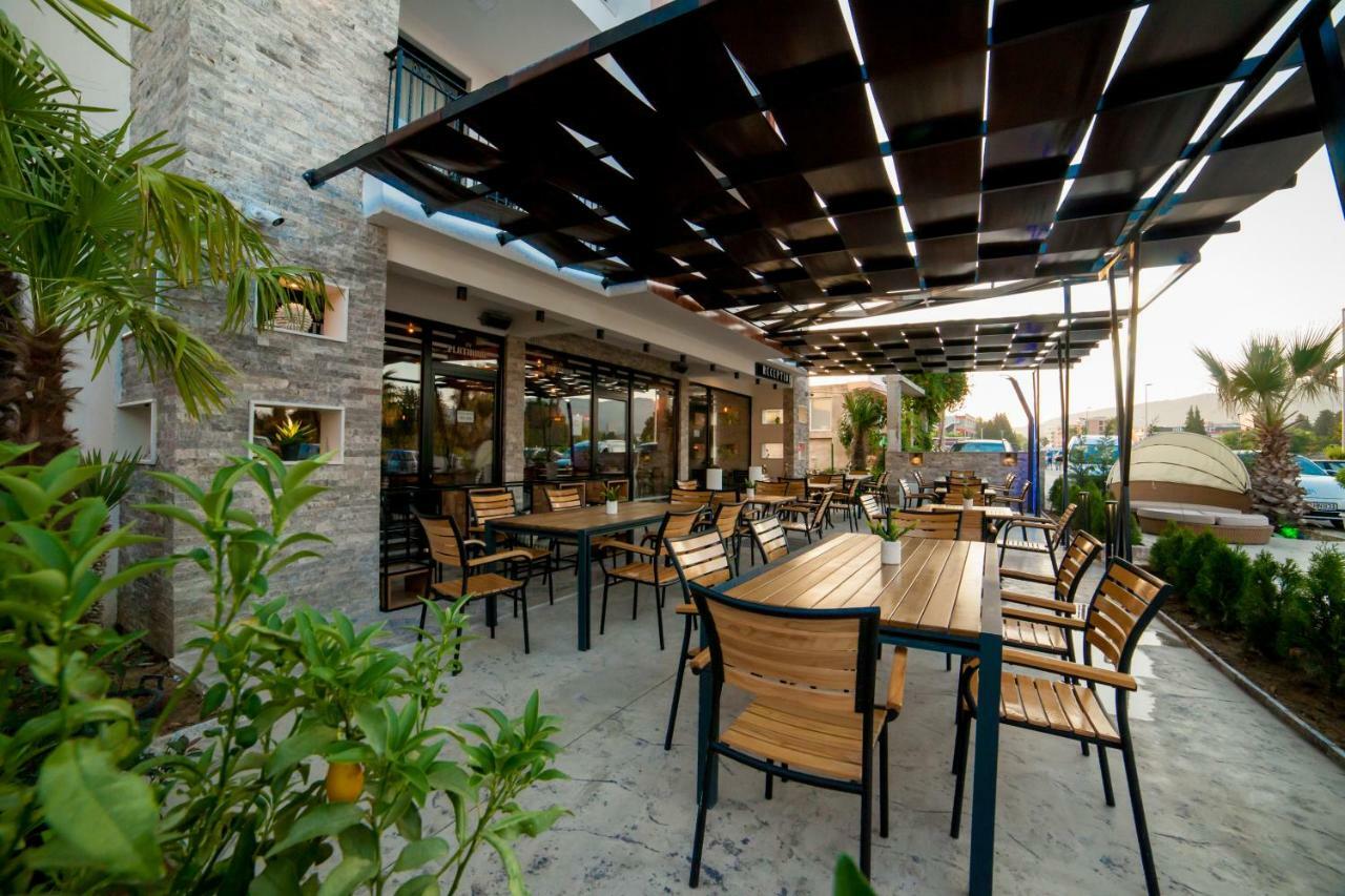 Hotel Platinum Ulcinj Buitenkant foto
