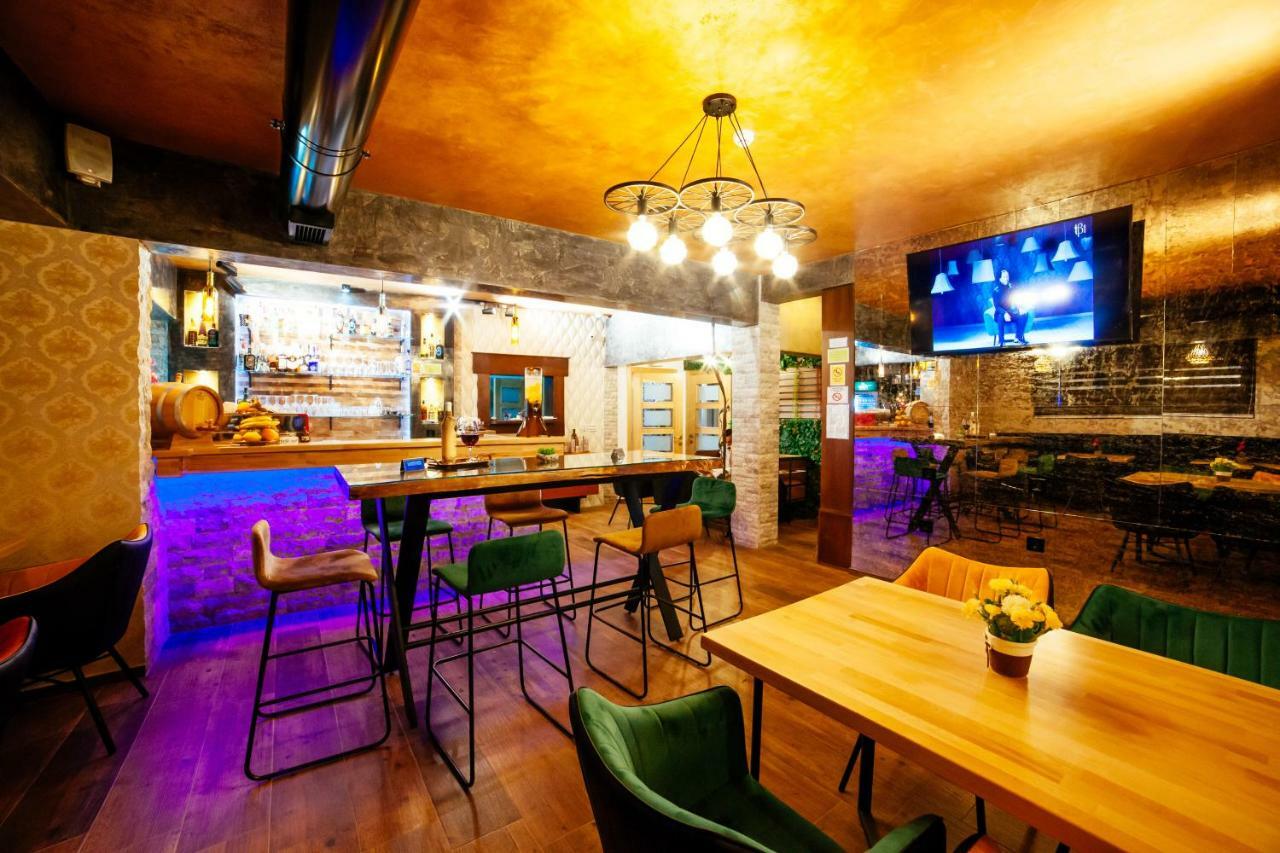 Hotel Platinum Ulcinj Buitenkant foto