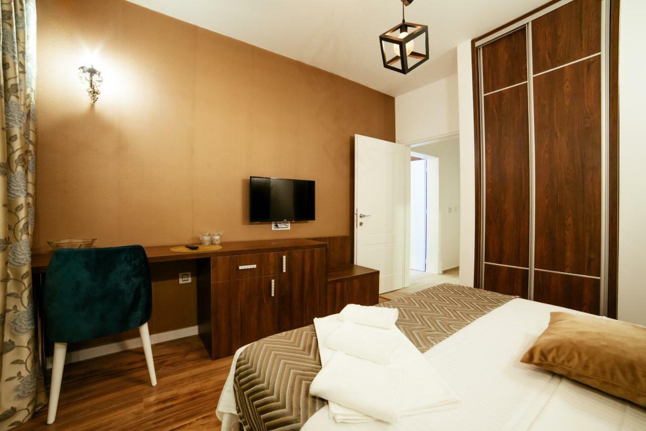 Hotel Platinum Ulcinj Buitenkant foto