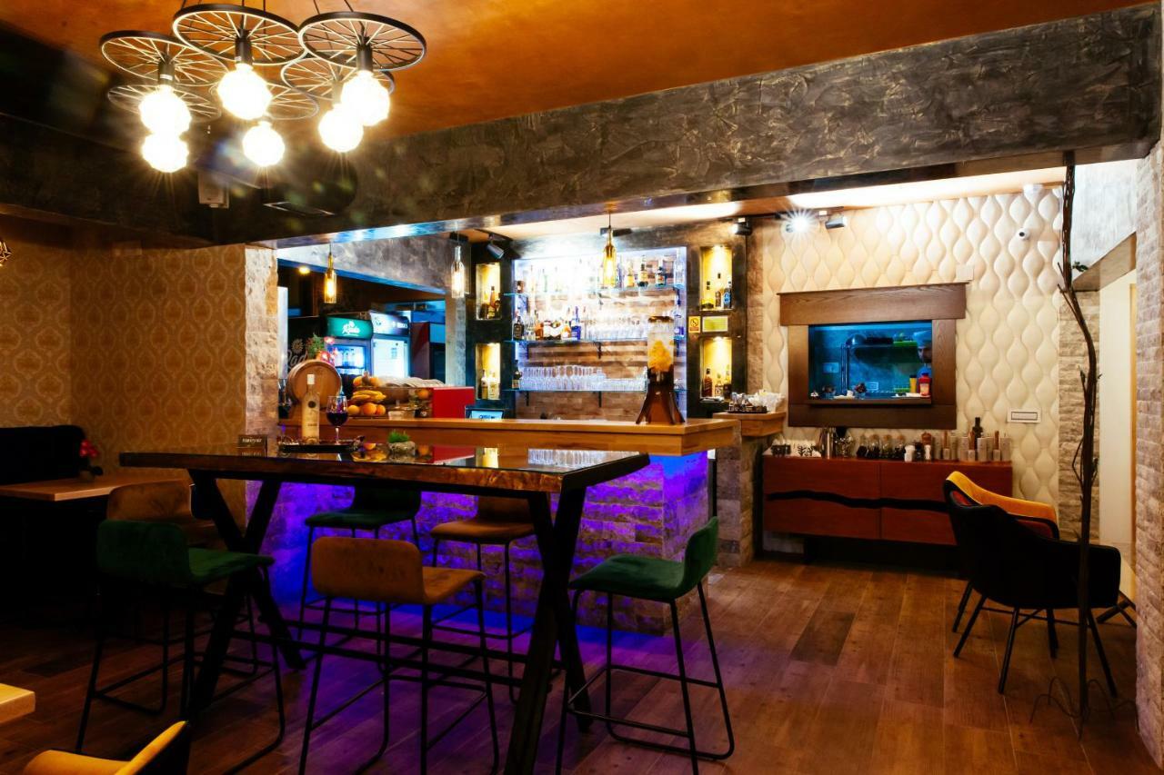 Hotel Platinum Ulcinj Buitenkant foto