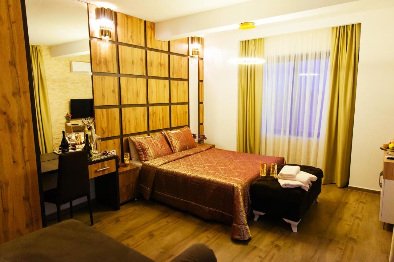 Hotel Platinum Ulcinj Buitenkant foto