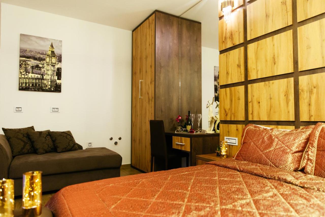 Hotel Platinum Ulcinj Buitenkant foto