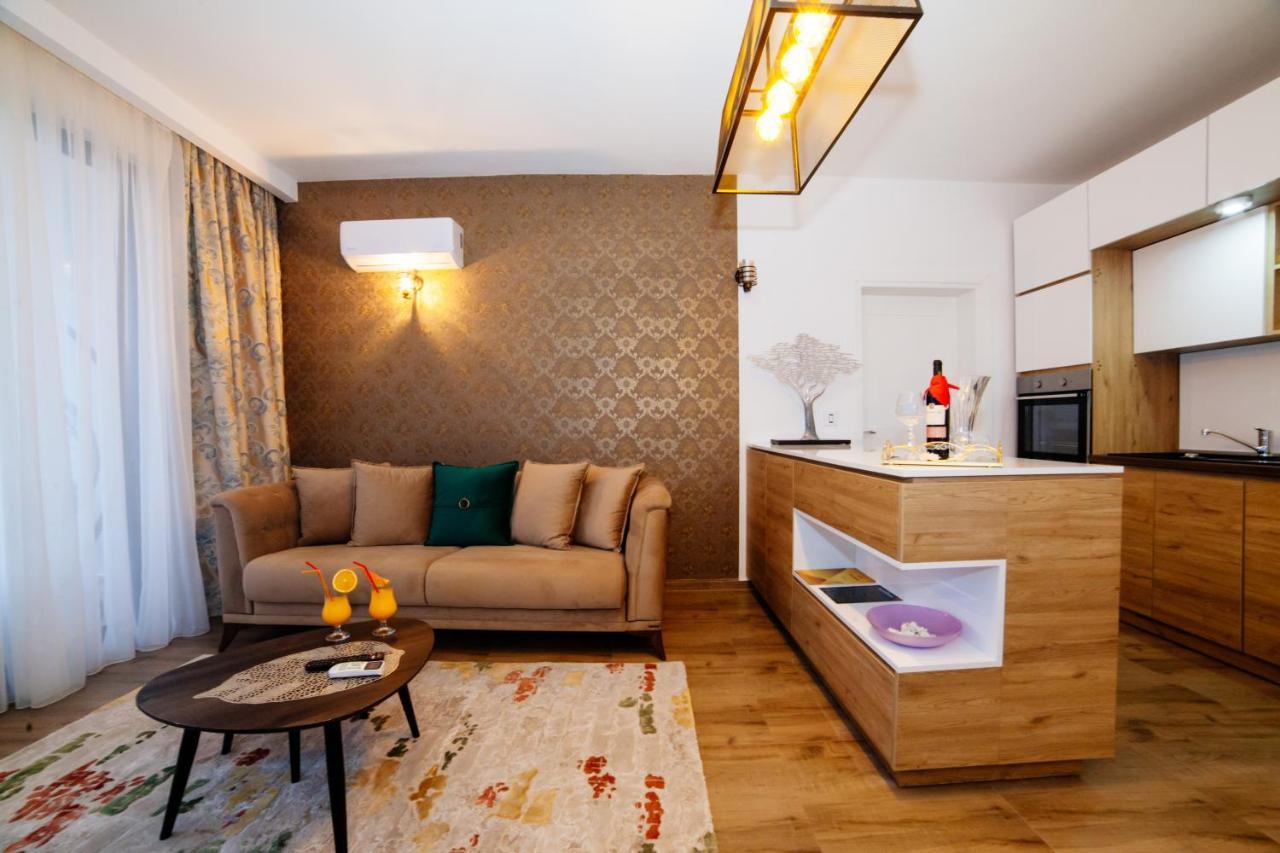 Hotel Platinum Ulcinj Buitenkant foto