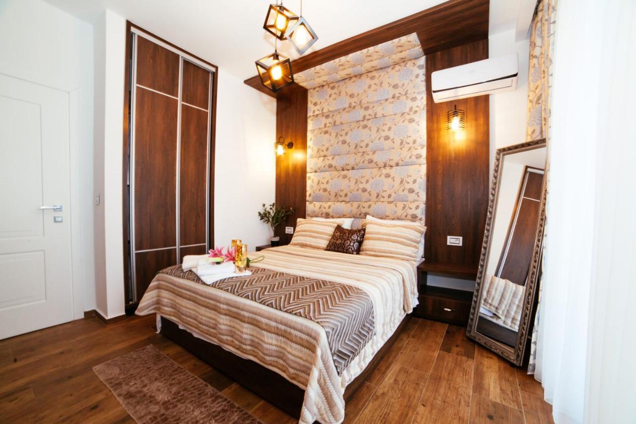 Hotel Platinum Ulcinj Buitenkant foto